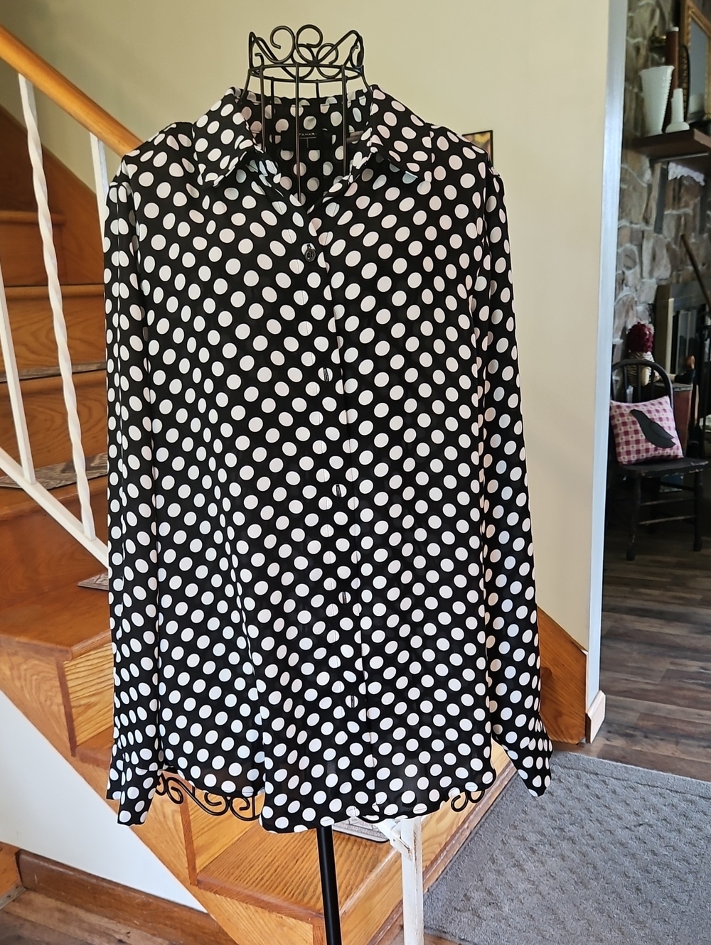 👚TAHARI Black and White Polka Dot Button-Up Blouse
